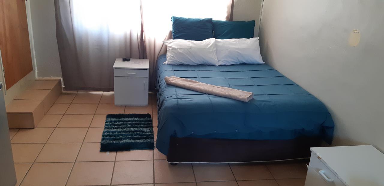 African Sky Guesthouse Windhoek Kültér fotó